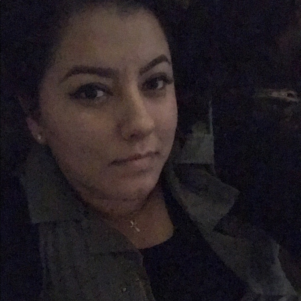 Meet your Posher, Brenda